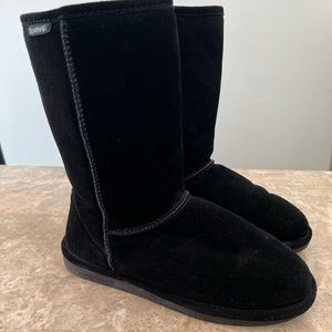 Bearpaw Suede Winter Boot. Womens 11